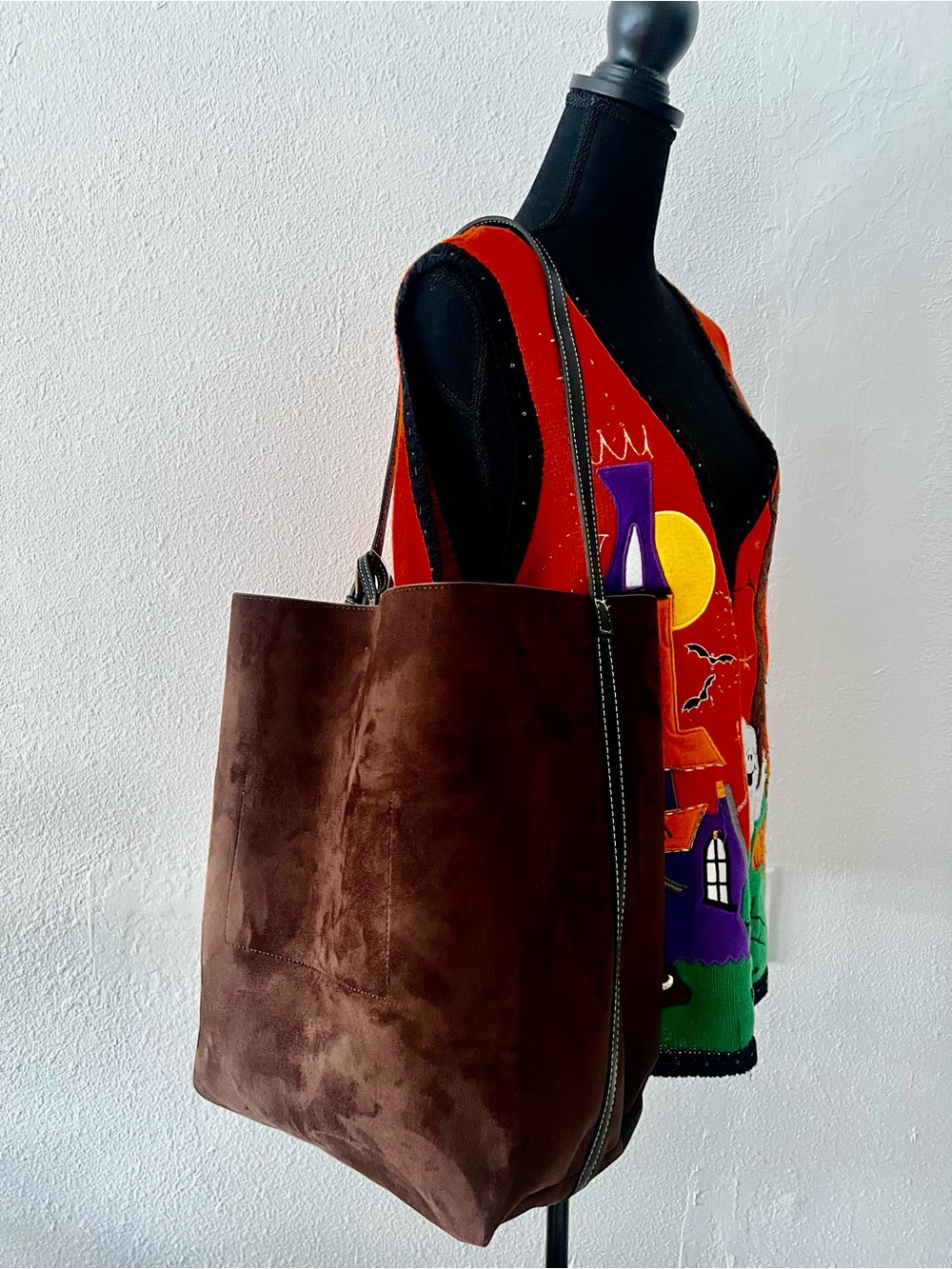 NWTs GAP Vegan Suede Shoulder Bag Boho Bucket Tote Purse Chocolate Brown Boho